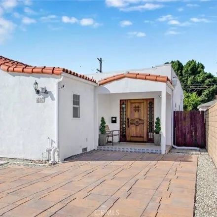 Buy this 3 bed house on Avenue 40 in Los Angeles, CA 91205