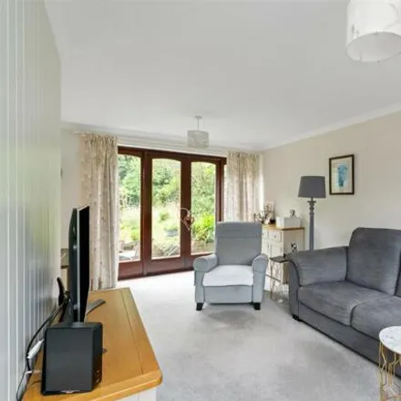 Image 3 - Walcot Green, Dorridge, B93 8BU, United Kingdom - House for sale