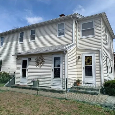 Buy this 4 bed house on 36 South Cornell Avenue in Warren, RI 02885