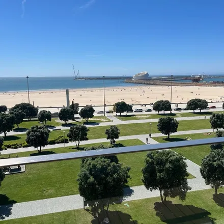 Rent this 5 bed apartment on Parque da Praia in Broadway de Matosinhos, 4450-094 Matosinhos