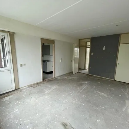 Rent this 4 bed apartment on Wiekslag 424 in 2903 VH Capelle aan den IJssel, Netherlands