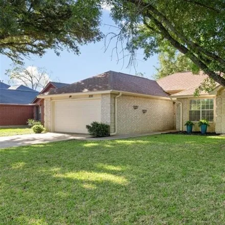 Buy this 3 bed house on 2321 Sycamore Trail in Round Rock, TX 78664