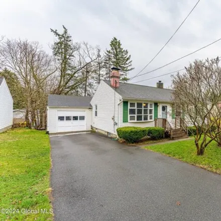 Image 1 - 224 Washington Avenue East, Hampton Manor, East Greenbush, NY 12144, USA - House for sale