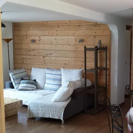 Rent this 2 bed apartment on 73120 Courchevel