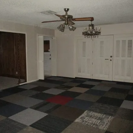 Image 3 - 1404 Rosewood Avenue, Odessa, TX 79761, USA - House for sale