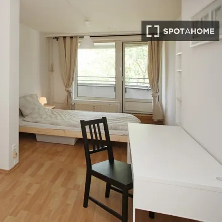 Rent this 4 bed room on Birkenstraße 50 in 10551 Berlin, Germany