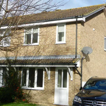 Rent this 2 bed duplex on 18 Spring Lane in Bexhill-on-Sea, TN39 4ET