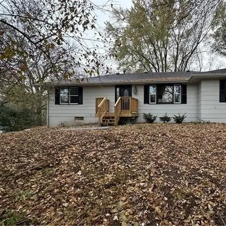 Buy this 4 bed house on 2798 Excello Drive in Saint Joseph, MO 64503