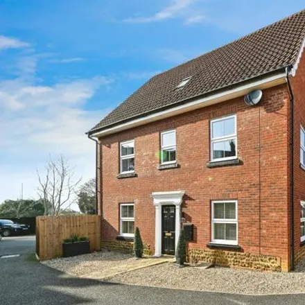 Buy this 4 bed townhouse on Tyrell Crescent in King's Lynn and West Norfolk, PE30 3QL