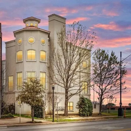 Buy this 2 bed condo on 416 Mills Street in Fort Worth, TX 76166