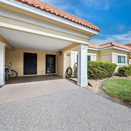Buy this 2 bed house on 4662 Gulf of Mexico Drive in Longboat Key, Manatee County