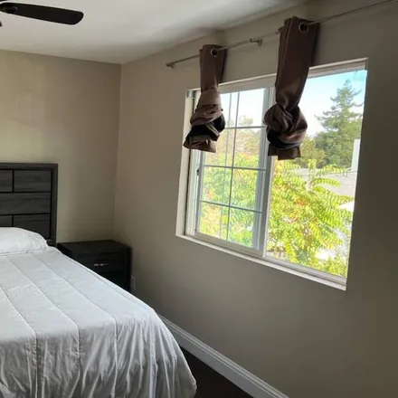 Rent this 1 bed house on Menlo Park in CA, 94025