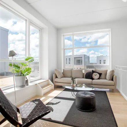 Rent this 5 bed apartment on Poul Anker Bechs Vej 337 in 9200 Aalborg SV, Denmark