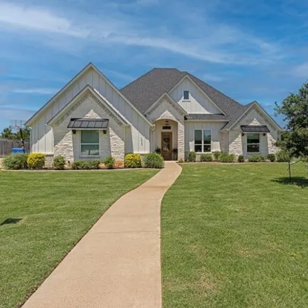 Buy this 5 bed house on Trophy Circle in Smith County, TX 75762