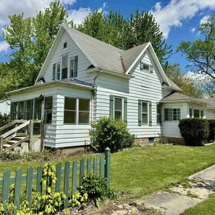 Buy this 3 bed house on 226 East 9th Street in North Manchester, Wabash County