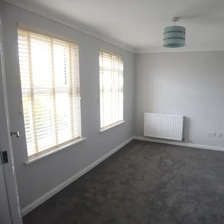 Image 5 - Collingwood Road, Maidenbower, RH10 7WG, United Kingdom - House for rent