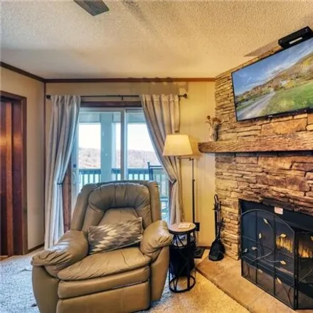 Buy this 2 bed condo on 326 Pinnacle Inn Road in Beech Mountain, NC 28604