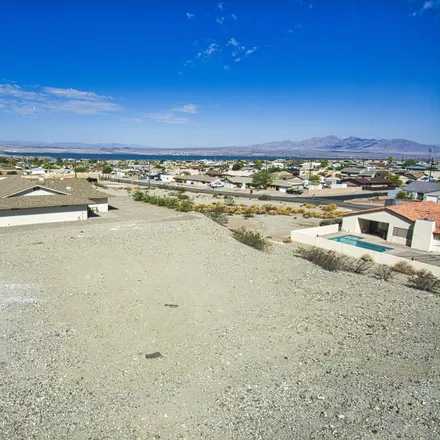 Buy this studio house on 194 Commanche Lane in Lake Havasu City, AZ 86403