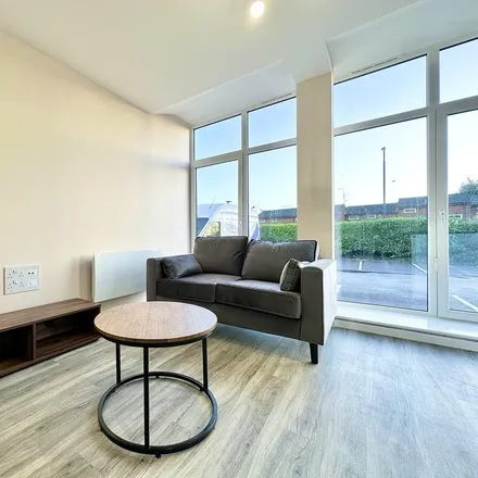 Image 4 - Westwood House, Goodiers Drive, Salford, M5 4QH, United Kingdom - Apartment for rent