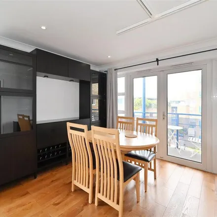 Image 3 - Campania Building, The Highway, Ratcliffe, London, E1W 3WD, United Kingdom - Apartment for rent