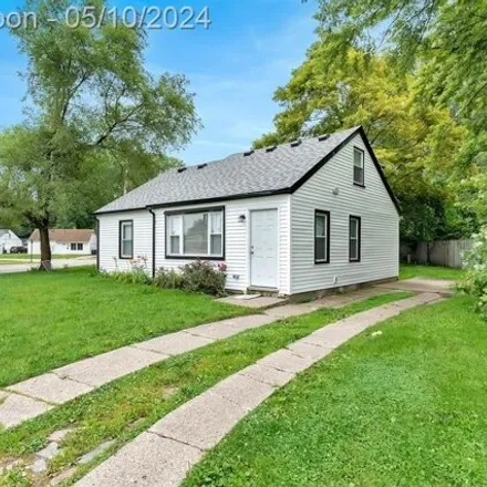 Buy this 4 bed house on West 9 Mile Road in Oak Park, MI 48336