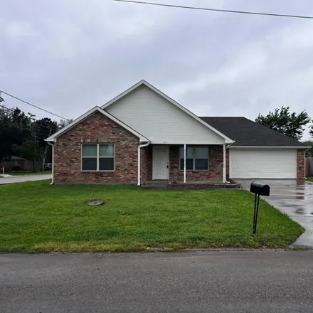 Rent this 3 bed house on 586 East Lamar Street in Royse City, TX 75189