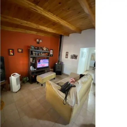 Buy this 4 bed house on Junín 1083 in San Miguel, Granadero Baigorria