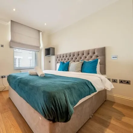 Rent this 3 bed apartment on London in W1J 7HY, United Kingdom