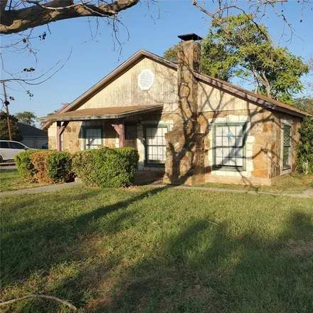Rent this 3 bed house on 316 Overlook Drive in Midlothian, TX 76065