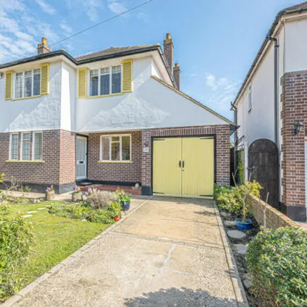 Buy this 3 bed house on The Ryde in Leigh on Sea, SS9 4TN