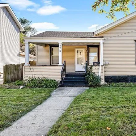 Rent this studio house on 771 East New York Street in Aurora, IL 60505