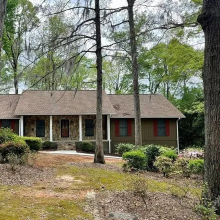 Buy this 4 bed house on 140 White Oak Circle in Dublin, GA 31021