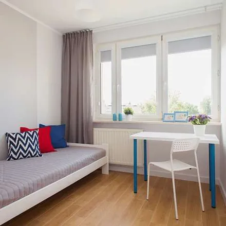 Rent this 4 bed apartment on Szegedyńska 9 in 01-957 Warsaw, Poland