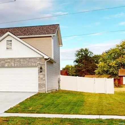 Rent this 3 bed house on 426 Ganim Drive in Shiloh, IL 62221