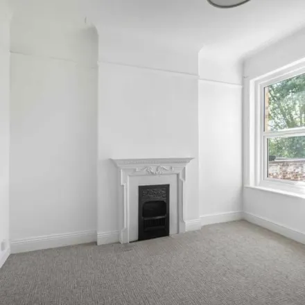 Image 2 - Amesbury Avenue, London, SW2 3BJ, United Kingdom - Apartment for rent