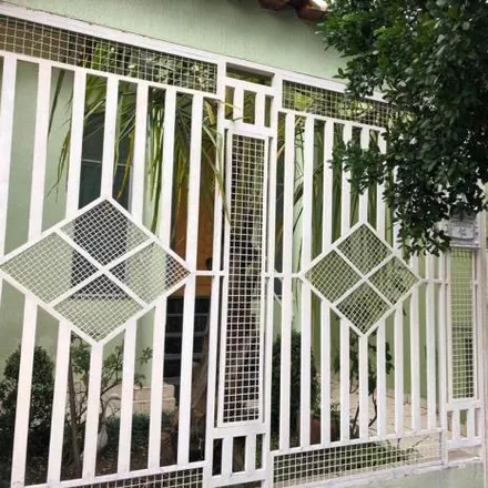 Buy this 3 bed house on Rua Irineu Ferreira da Silva in Rudge Ramos, São Bernardo do Campo - SP