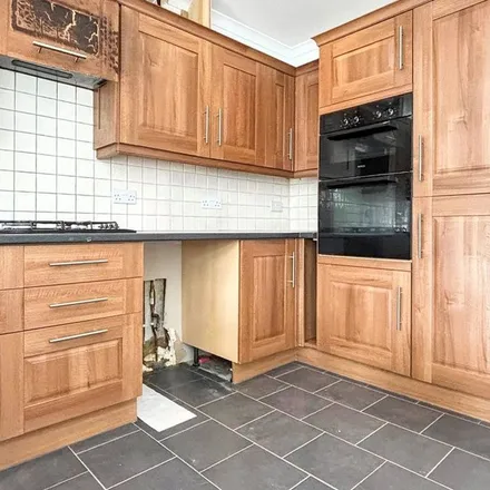 Rent this 3 bed apartment on Brantwood Avenue in London, DA8 1EH