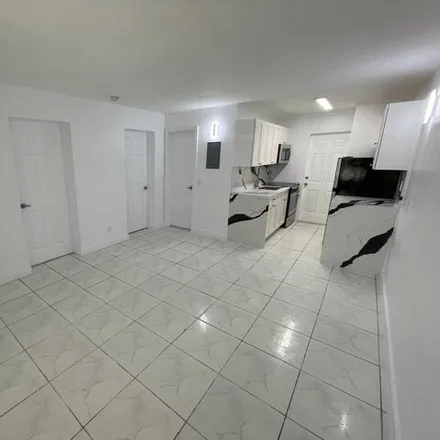 Image 4 - 1739 Northwest 8th Court, Fort Lauderdale, FL 33311, USA - Apartment for rent