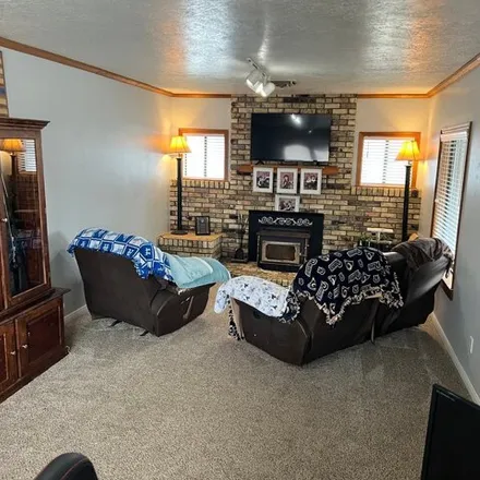 Image 6 - 3 West 100 South Street, Glenwood, Sevier County, UT 84730, USA - House for sale