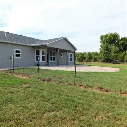 Image 8 - 298 East 7th Street, Holden, MO 64040, USA - House for sale