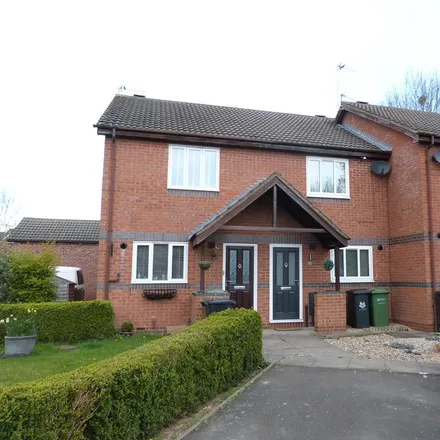 Rent this 2 bed townhouse on Burgess Close in Worcester, WR4 0PU