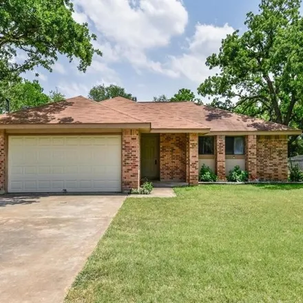 Rent this 3 bed house on Georgetown ISD Administration Office in 603 Lakeway Drive, Georgetown
