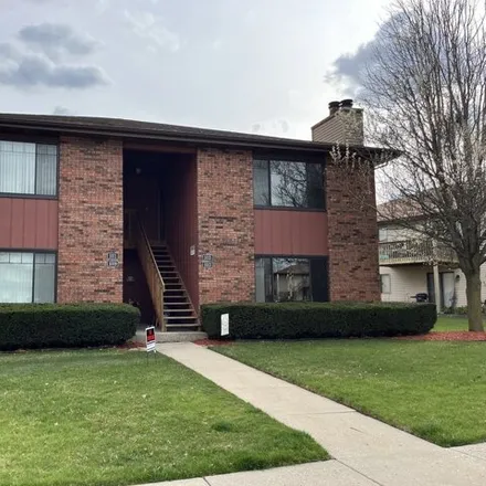 Rent this 2 bed condo on unnamed road in South Elgin, IL 60177