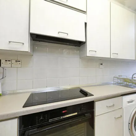 Image 7 - Arthur Court, Queensway, London, W2 5HT, United Kingdom - Apartment for sale