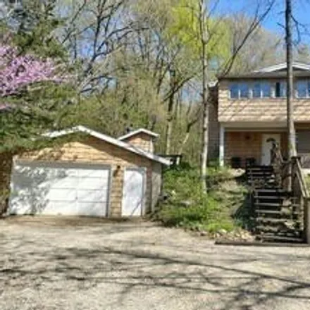 Buy this 3 bed house on 2 Indian Hills Drive in Putnam County, IL 61560