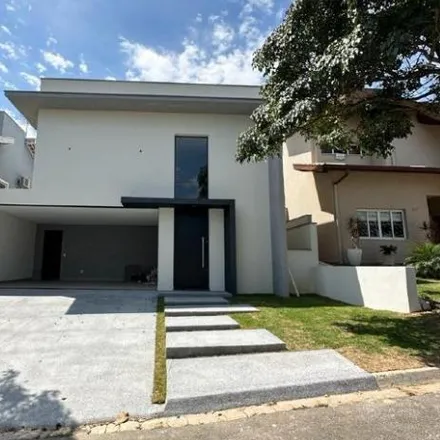 Buy this 3 bed house on Rua das Palmeiras Imperiais in Centro, Vinhedo - SP