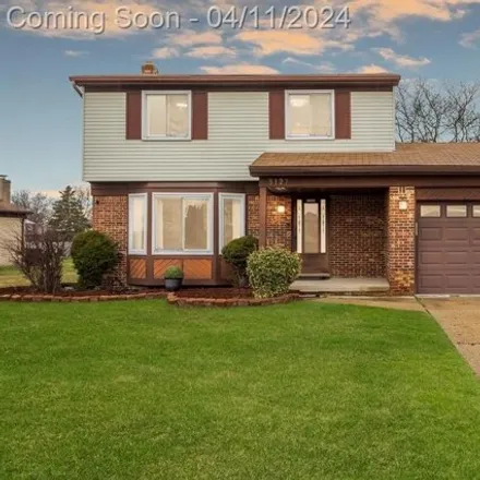 Buy this 3 bed house on 3139 Gloucester Drive in Sterling Heights, MI 48310