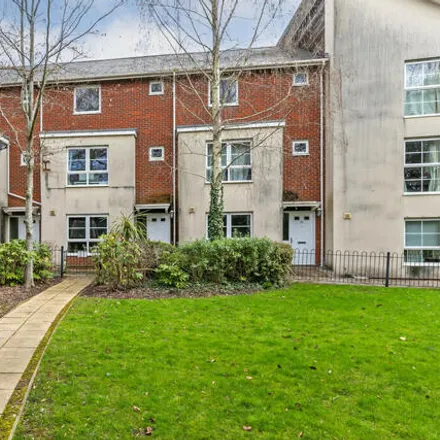 Rent this 3 bed townhouse on Osborne School in Athelstan Road, Winchester