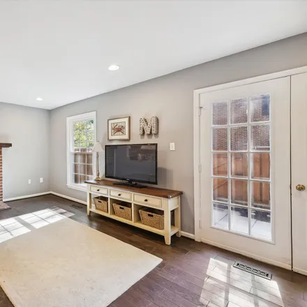 Image 3 - 2544 South Walter Reed Drive, Claremont, Arlington, VA 22206, USA - Townhouse for sale