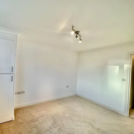 Image 2 - Highfield Lane, Exmouth, EX8 2BP, United Kingdom - Apartment for rent